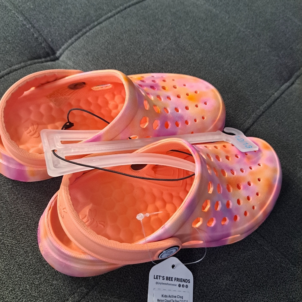 Kids Colorful Crocs - Picture 9 of 9